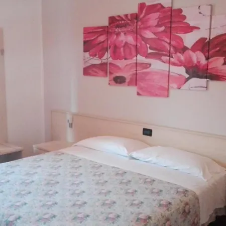 Neni Hotel 3*