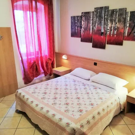 Neni Hotel 3*